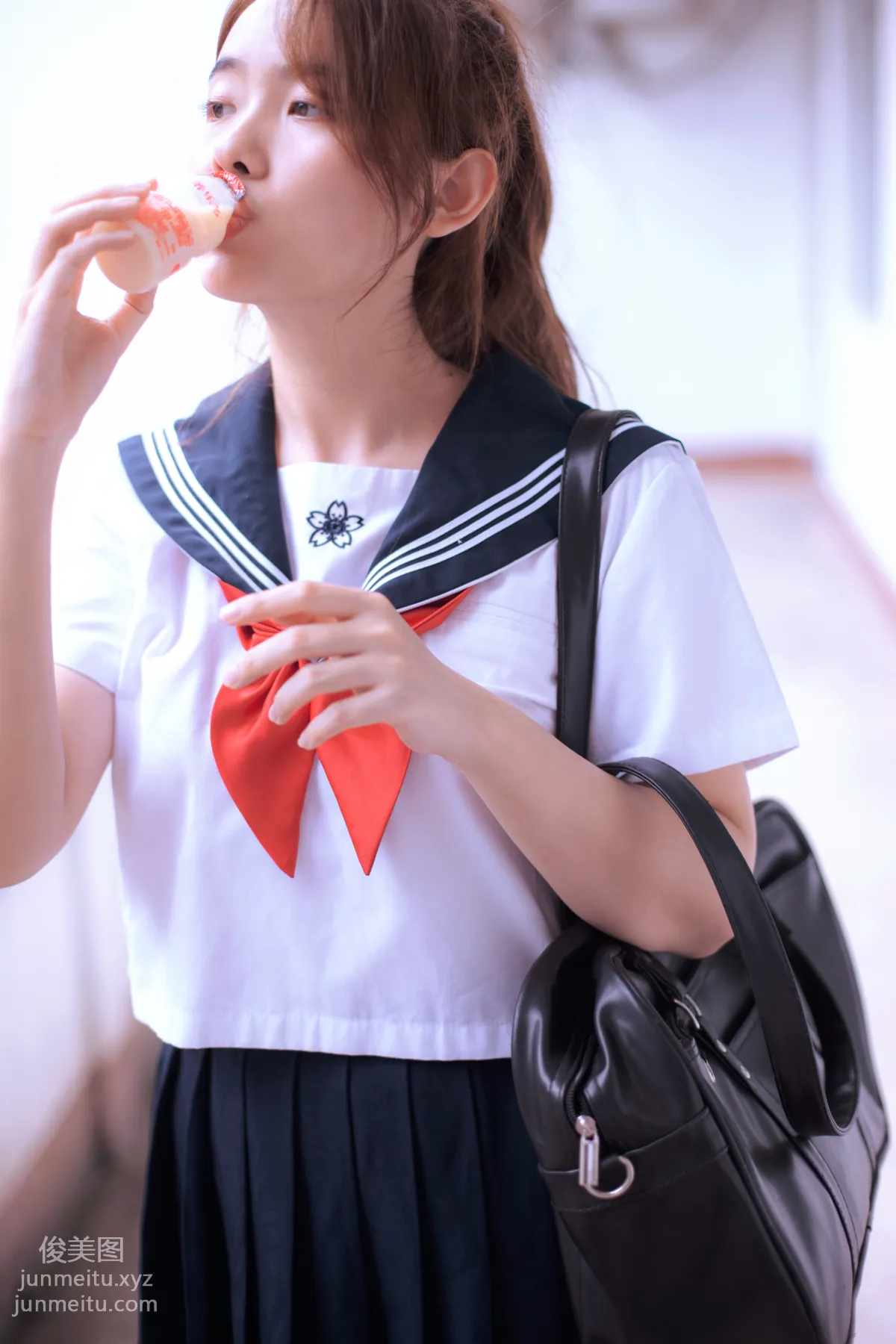 [YiTuYu] 2021.06.04 Waiting for You After Class Huang Ziqing photo 5