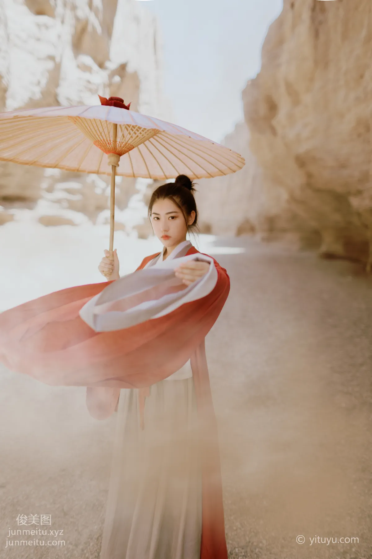Jing Jing: YiTuYu photo 20