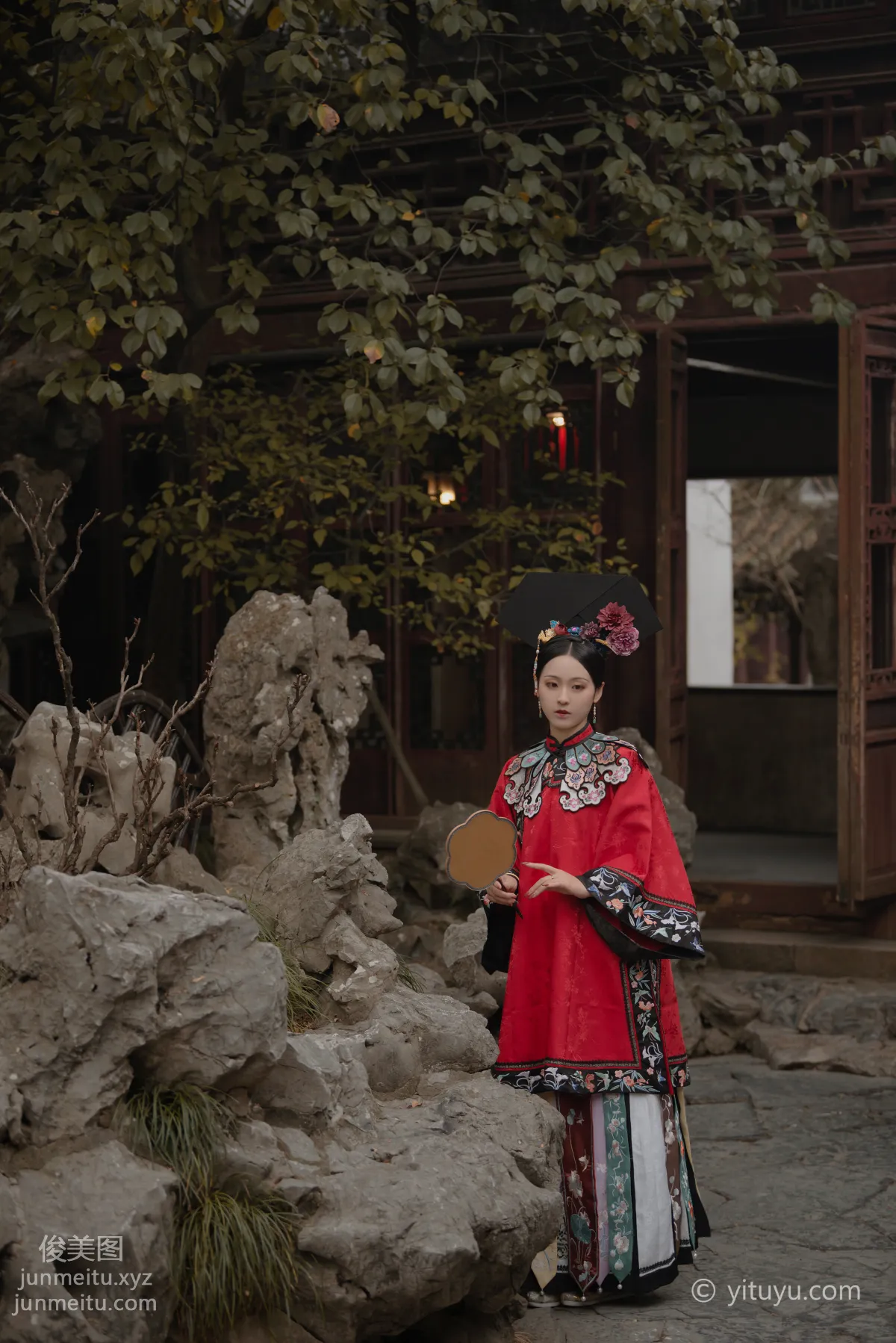 Su Su: YiTuYu photo 5