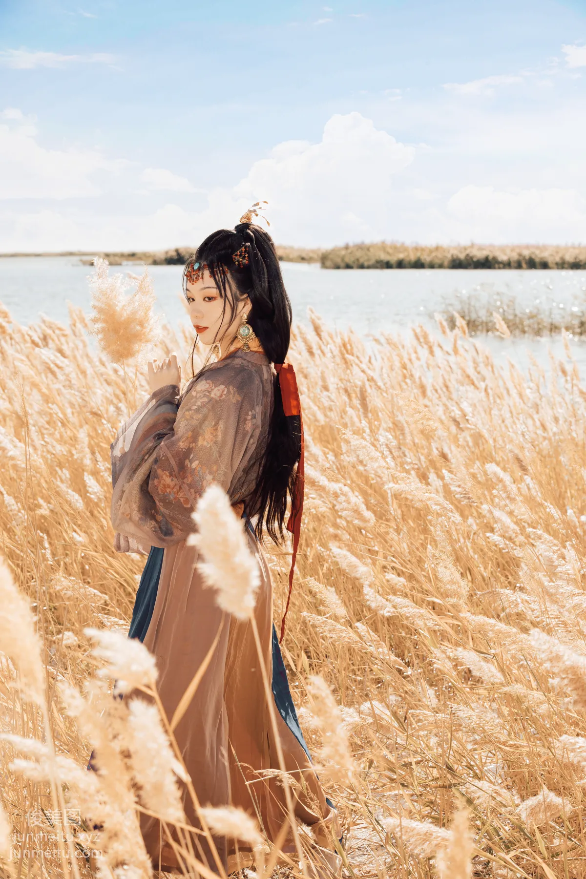 Bo He: YiTuYu photo 7