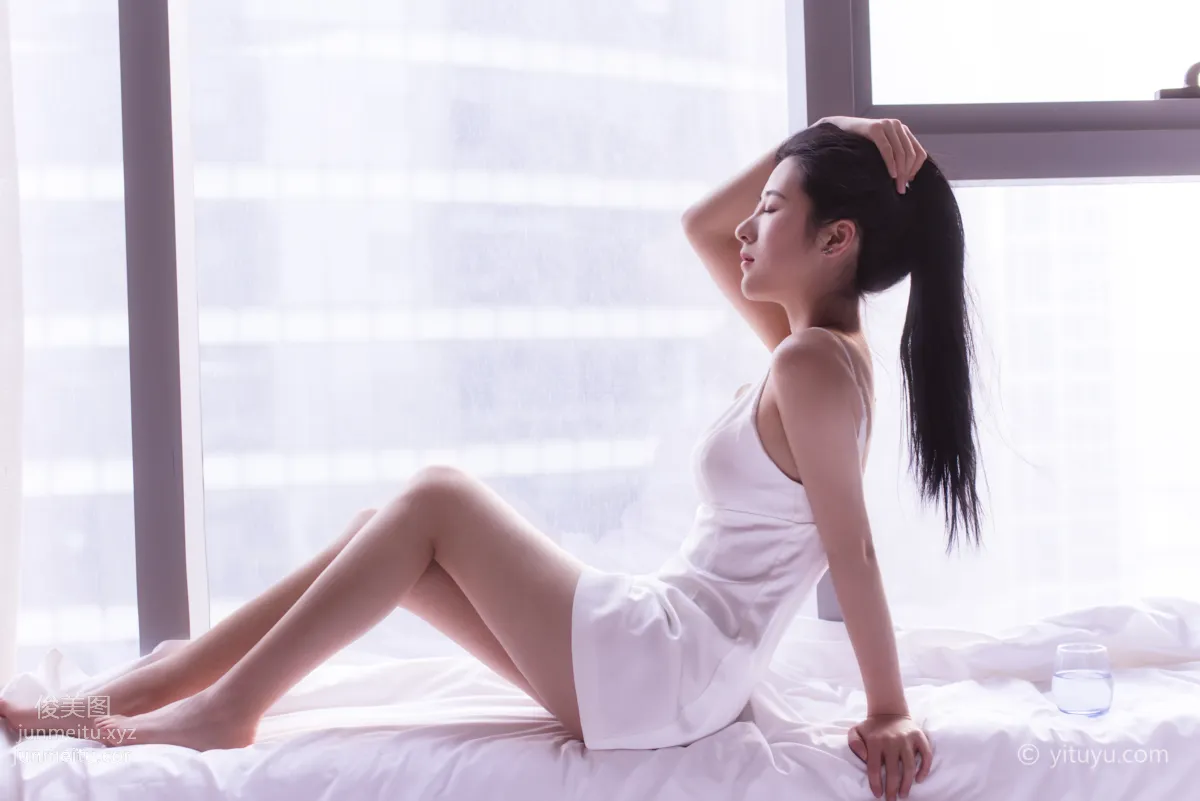 Ying Er: YiTuYu photo 13