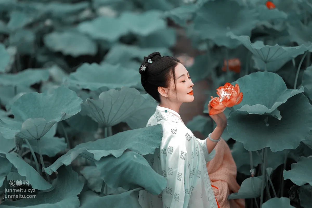 Lian: YiTuYu photo 24