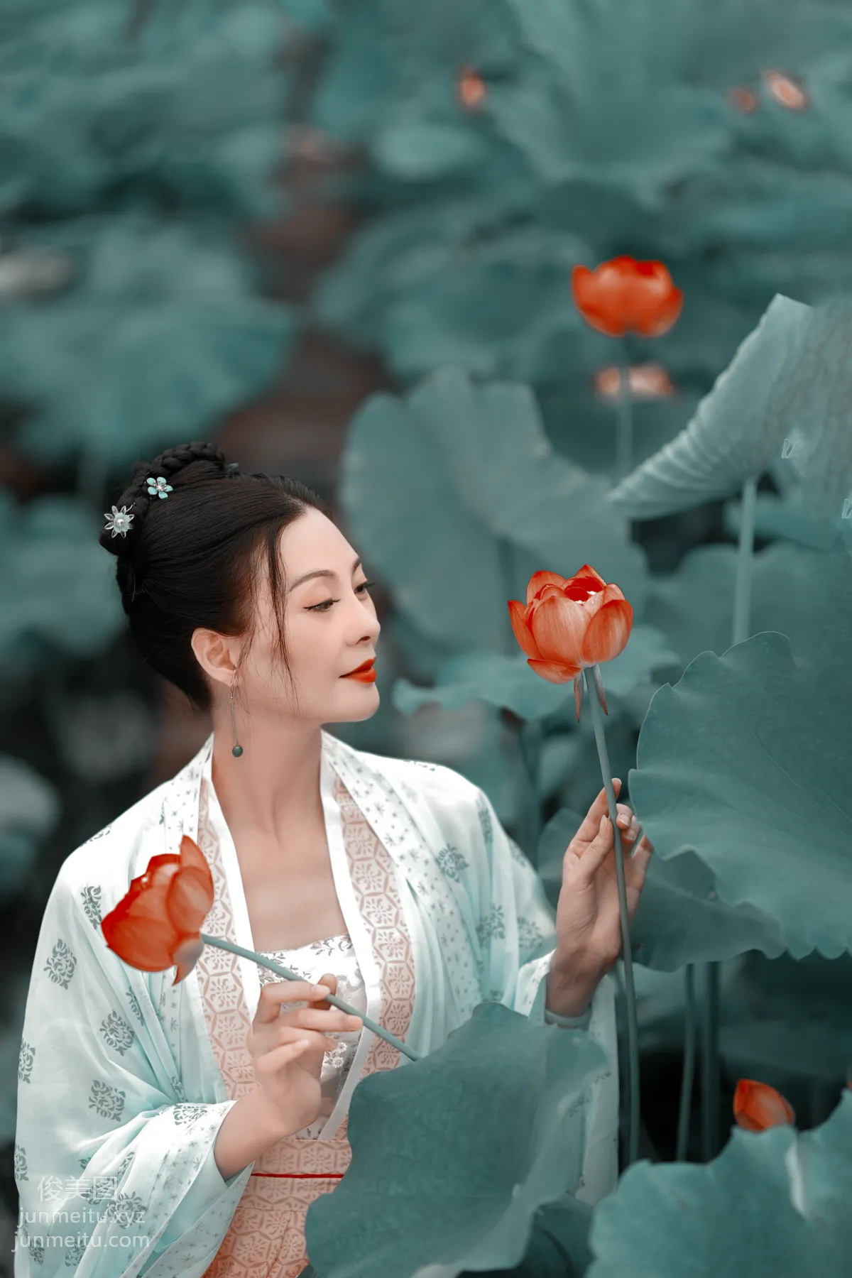 Lian: YiTuYu photo 25