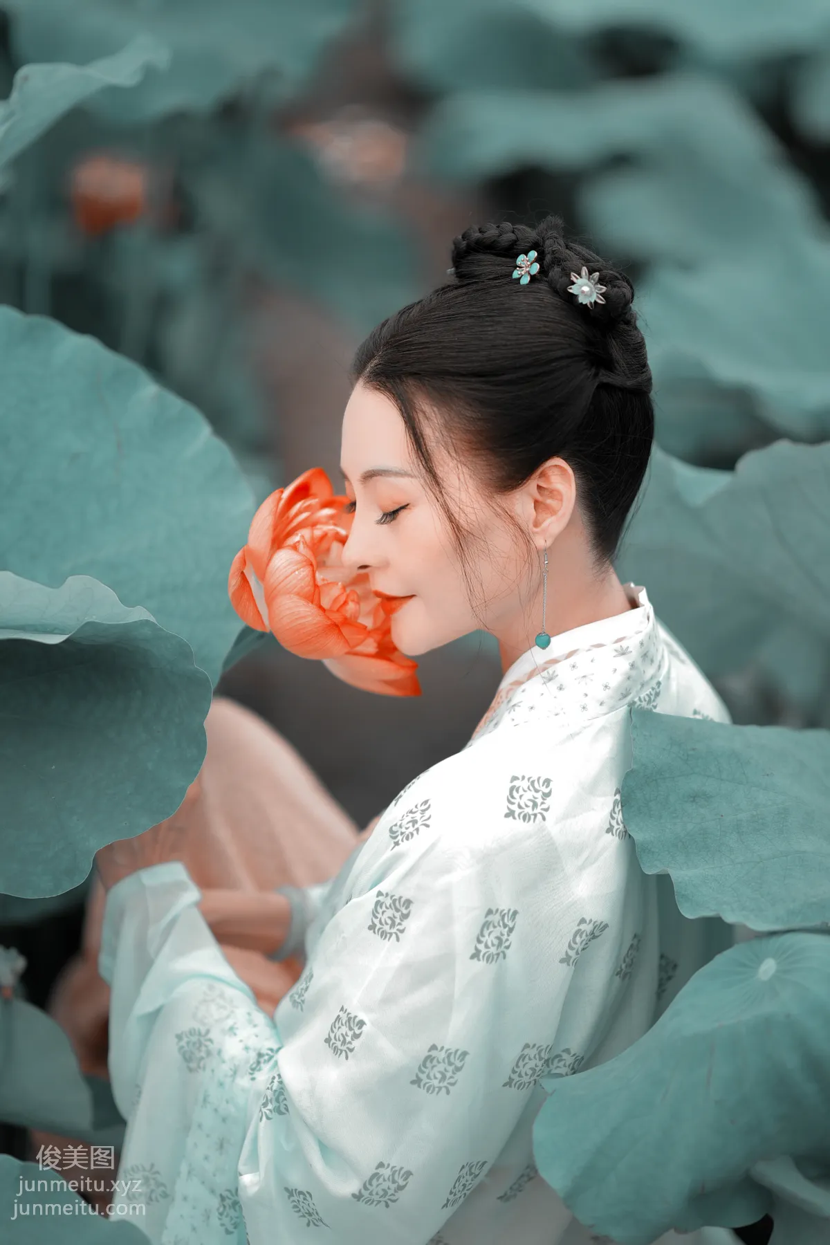Lian: YiTuYu photo 30