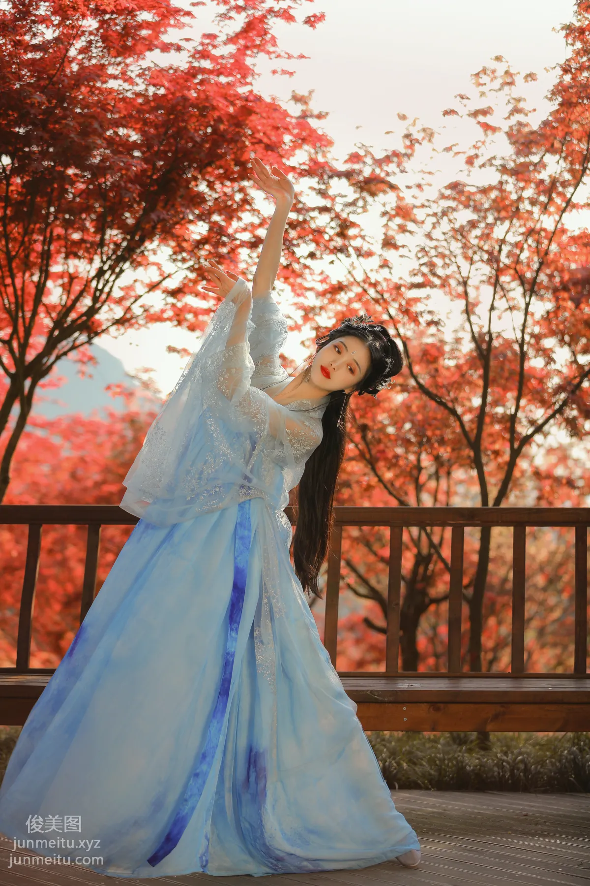 [YiTuYu] 2021.08.23 Autumn Maple Rustling, Ji Xiangxiang photo 13