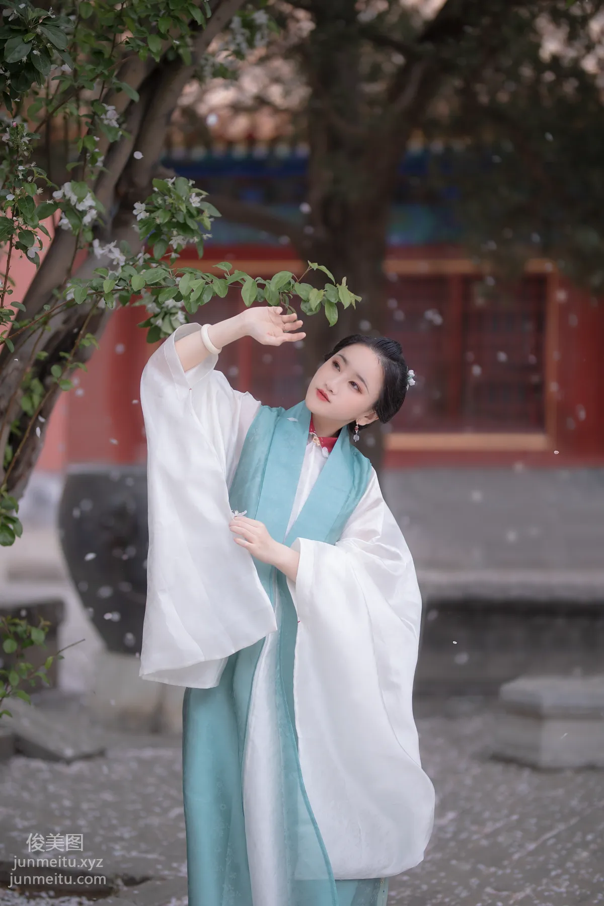 Qing Kong: YiTuYu photo 12