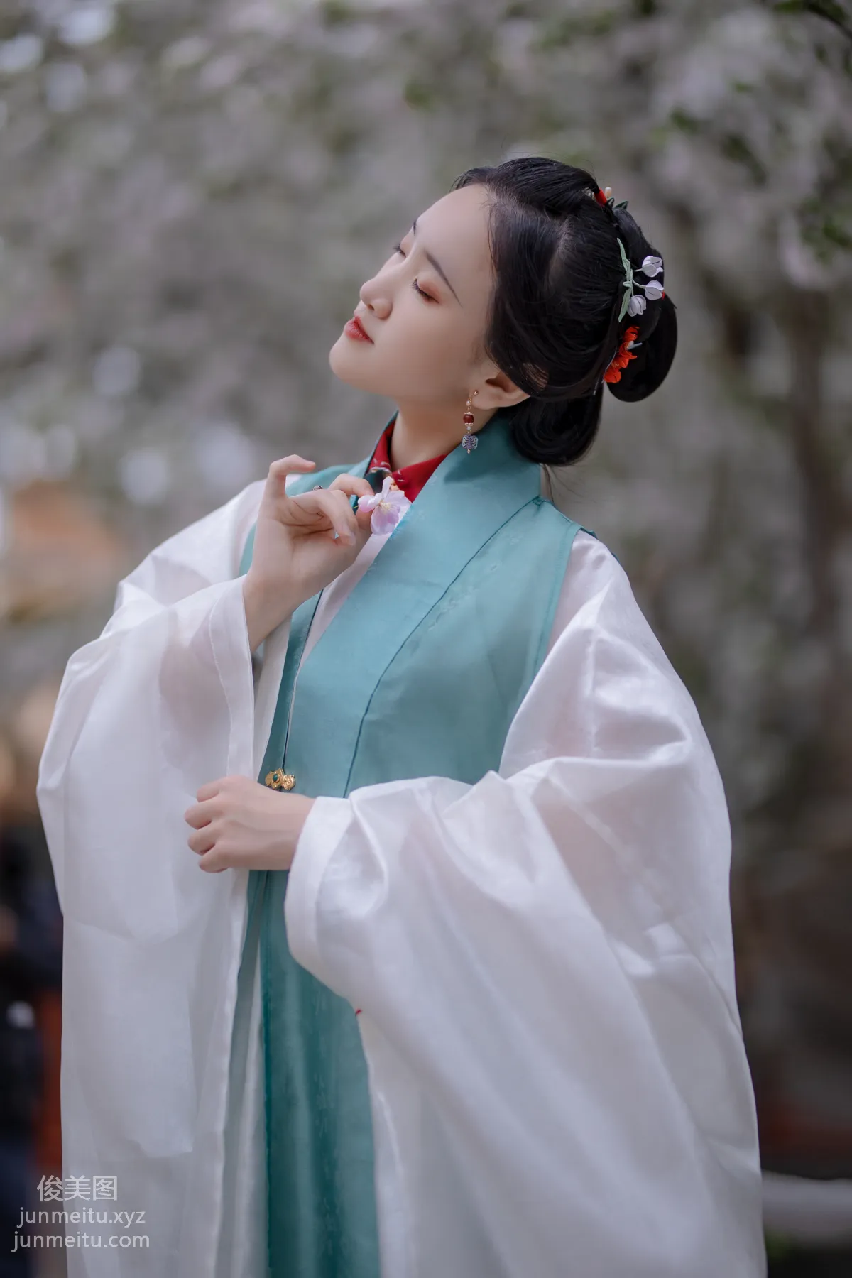 Qing Kong: YiTuYu photo 14