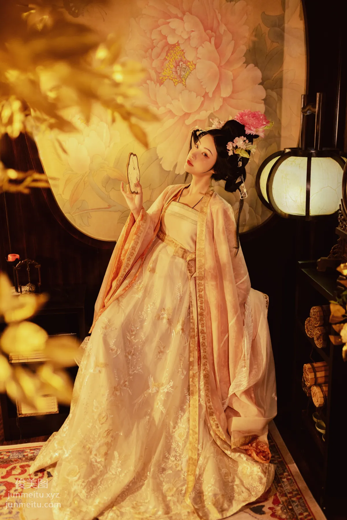 Lan Yin: YiTuYu photo 2