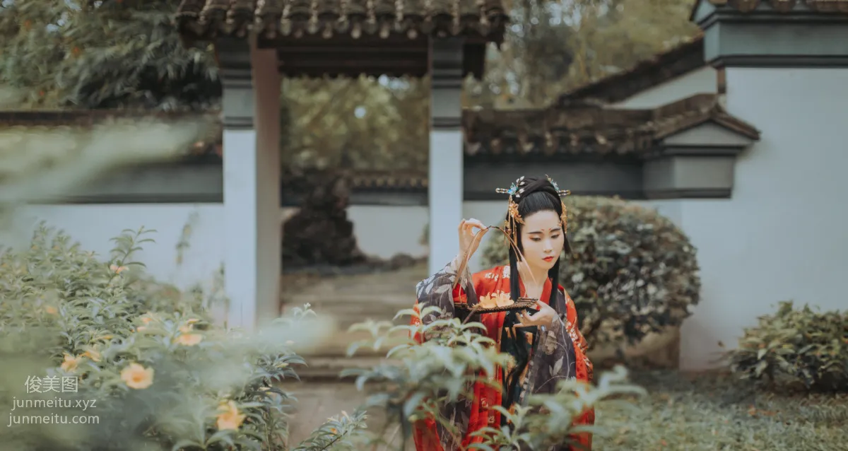 A Ling: YiTuYu photo 4