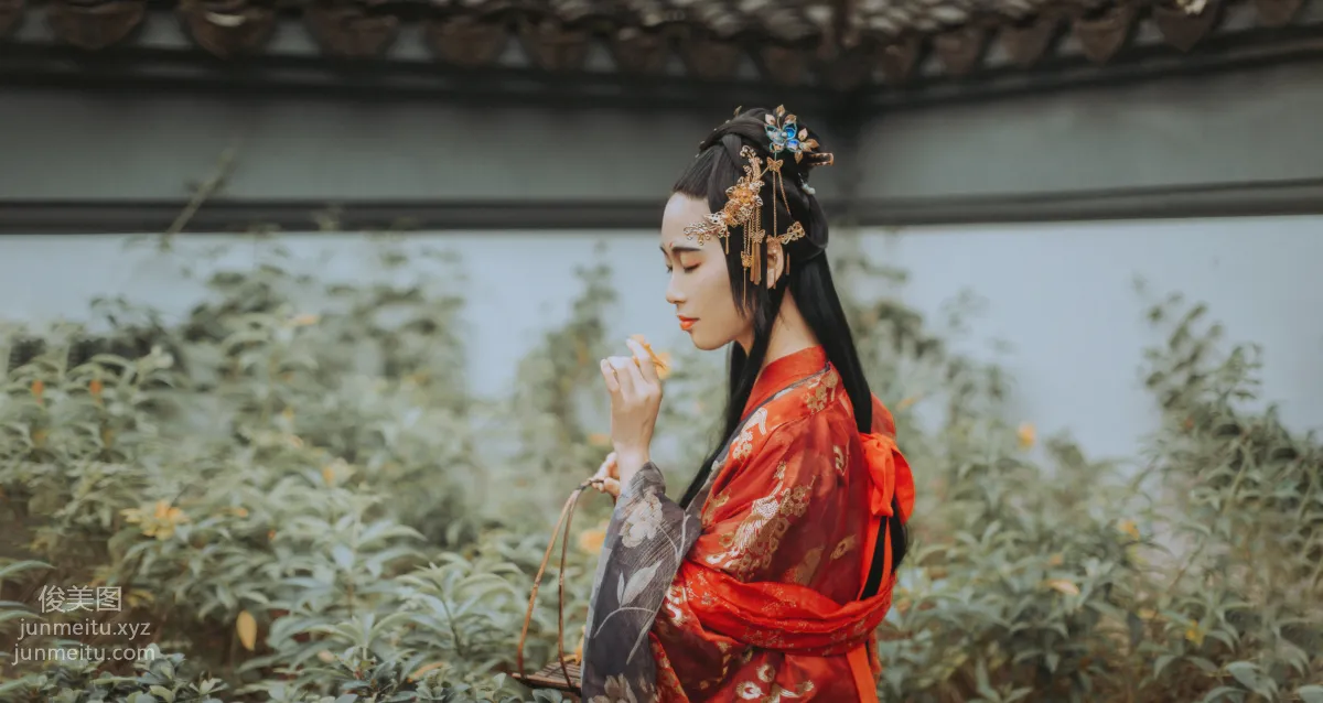 A Ling: YiTuYu photo 22