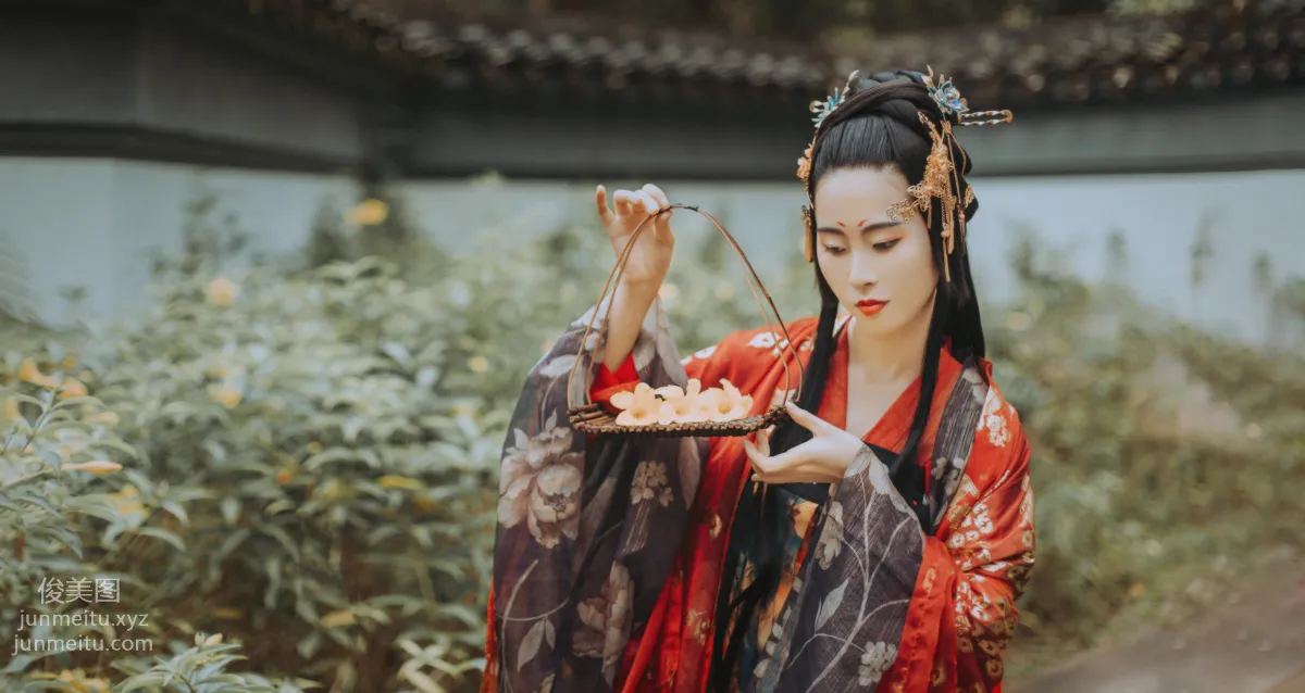 A Ling: YiTuYu photo 24