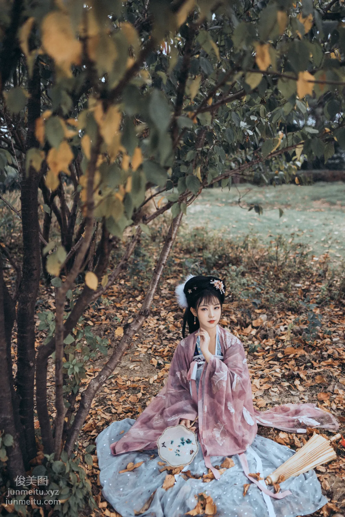 Seven: YiTuYu photo 4