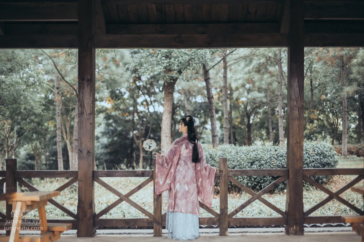 Seven: YiTuYu photo 6