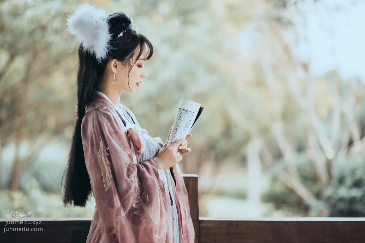 Seven: YiTuYu photo 9