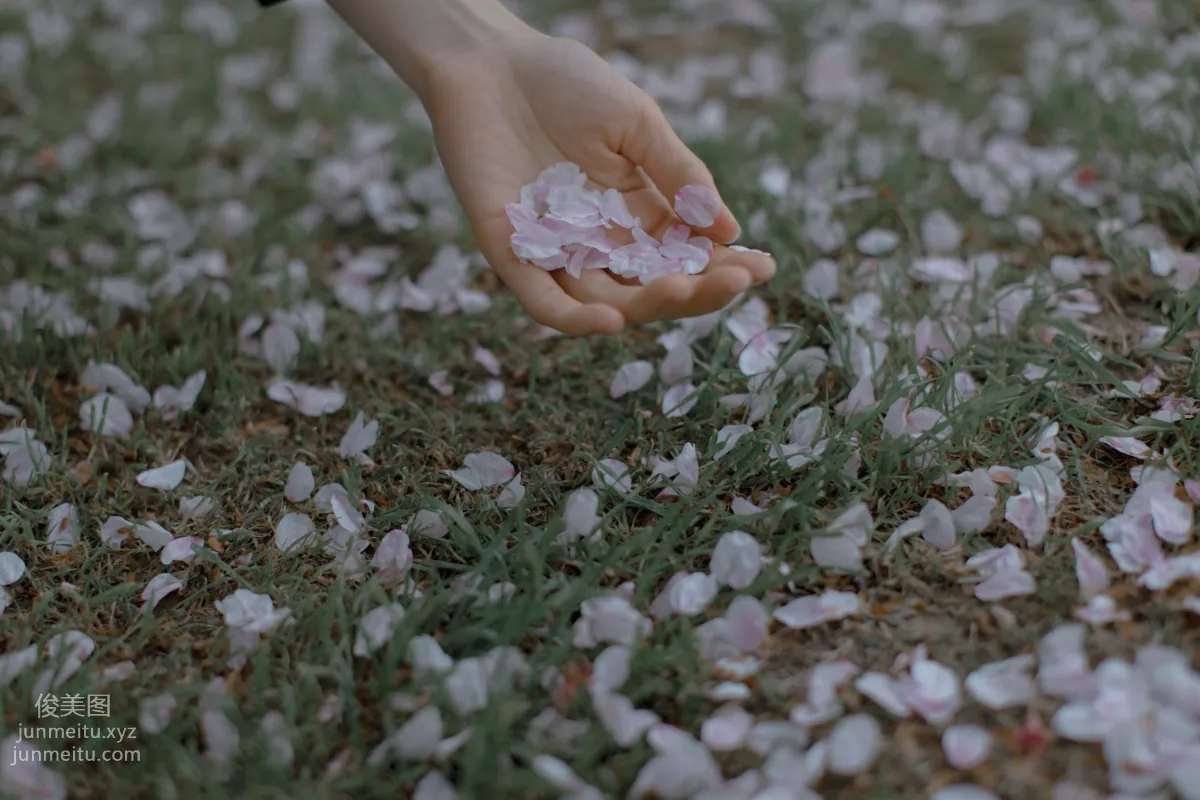 [YiTuYu] 2021.09.02 Cherry Blossoms Falling, Tang Xixi photo 10