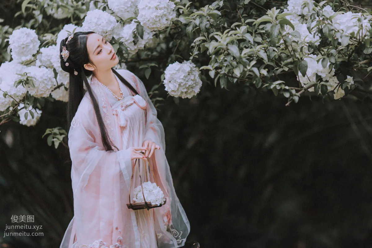 Seven: YiTuYu photo 7