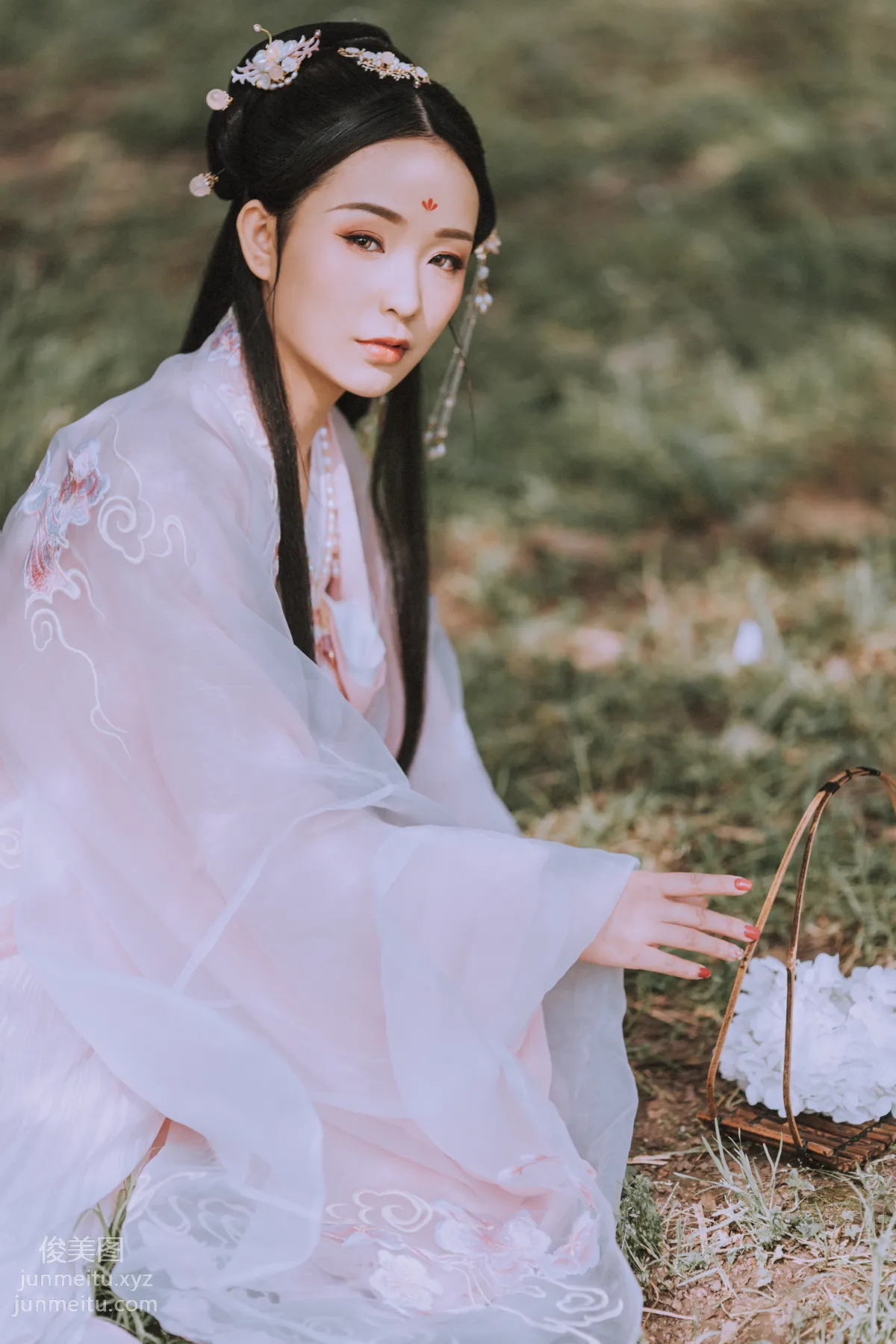 Seven: YiTuYu photo 13