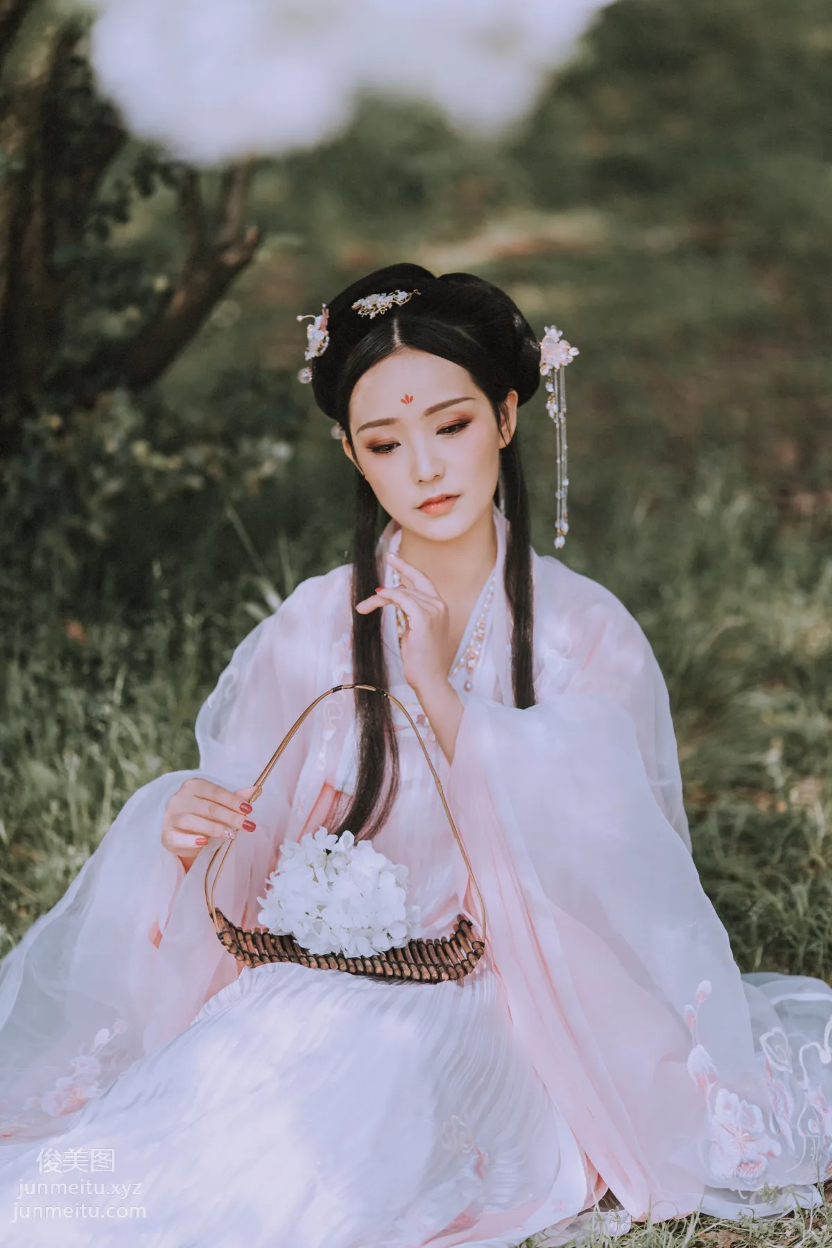 Seven: YiTuYu photo 22