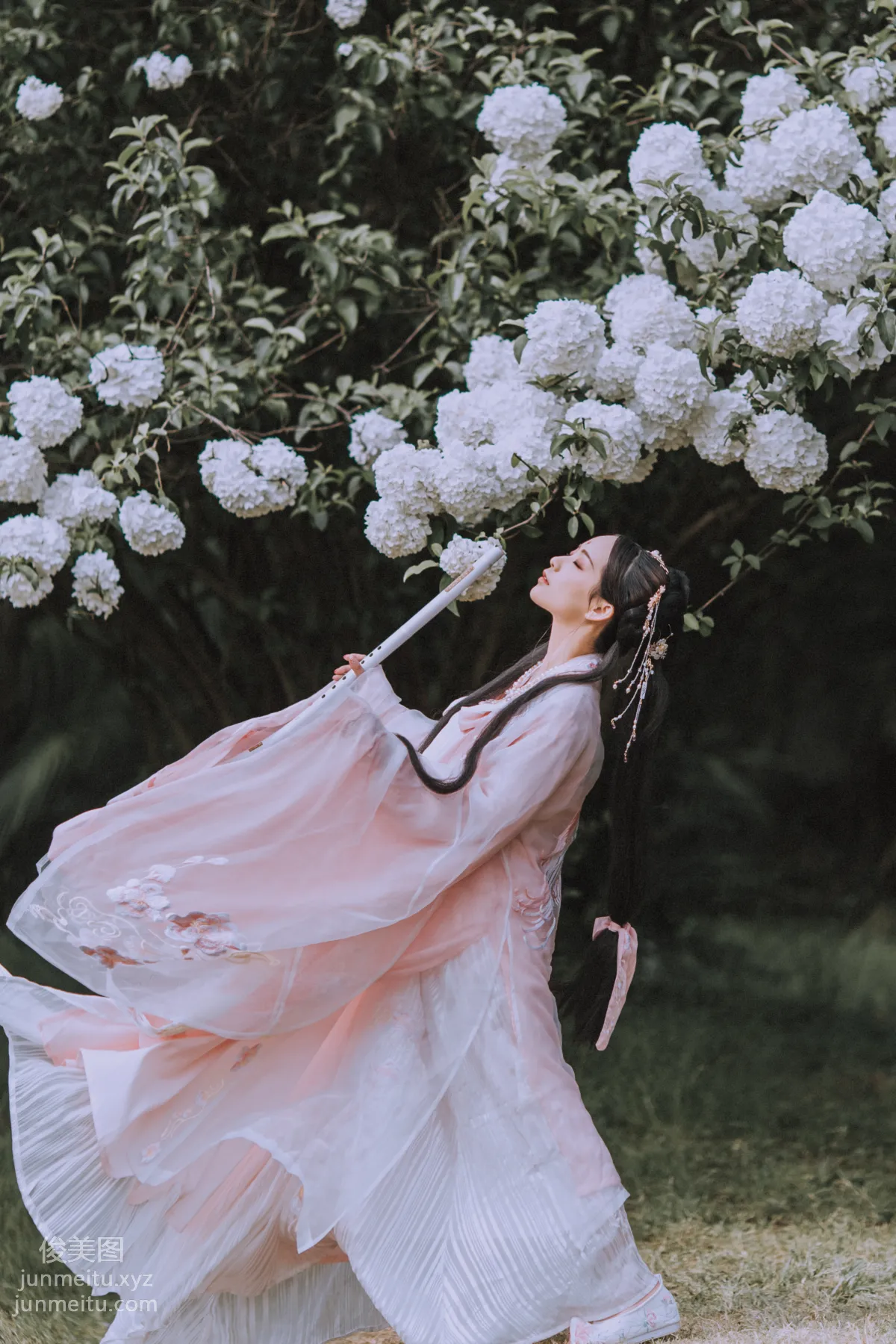 Seven: YiTuYu photo 30