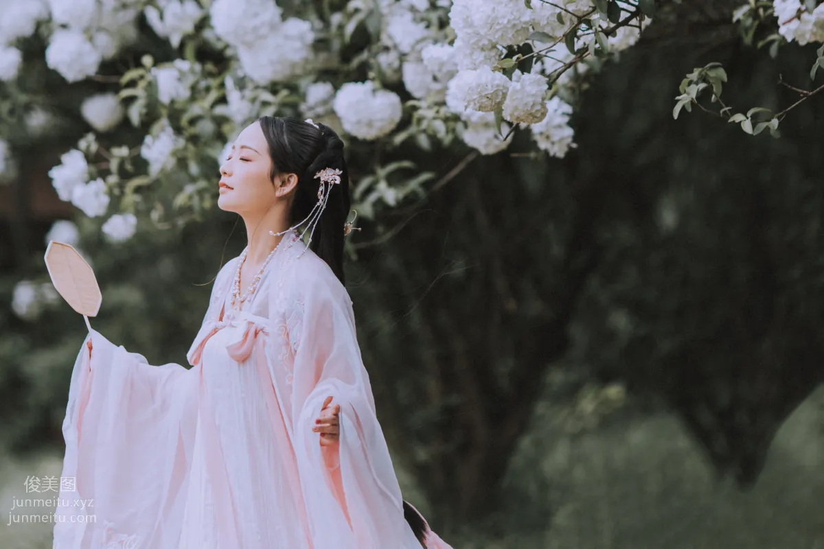 Seven: YiTuYu photo 34