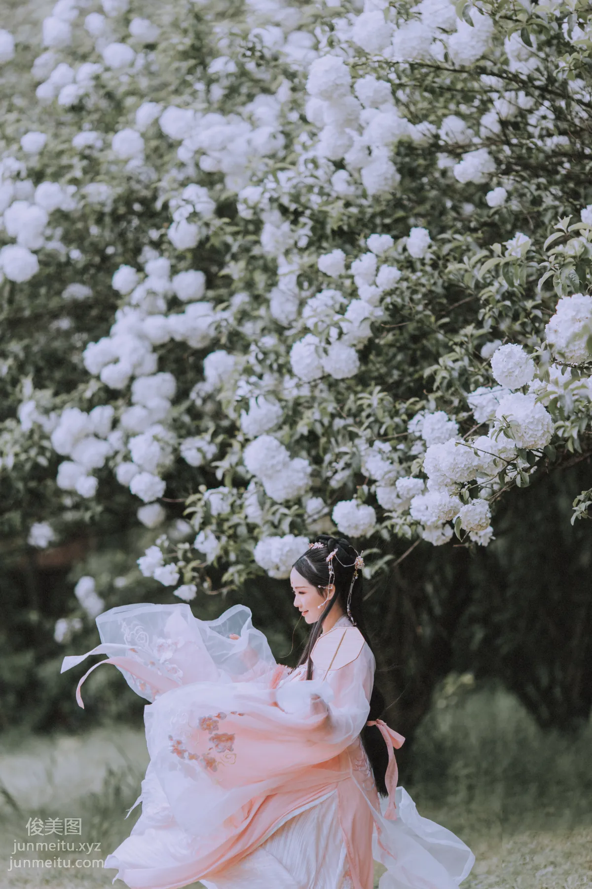 Seven: YiTuYu photo 35