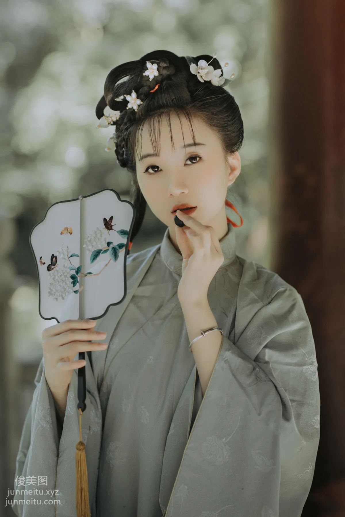 Fan Lu: YiTuYu photo 3