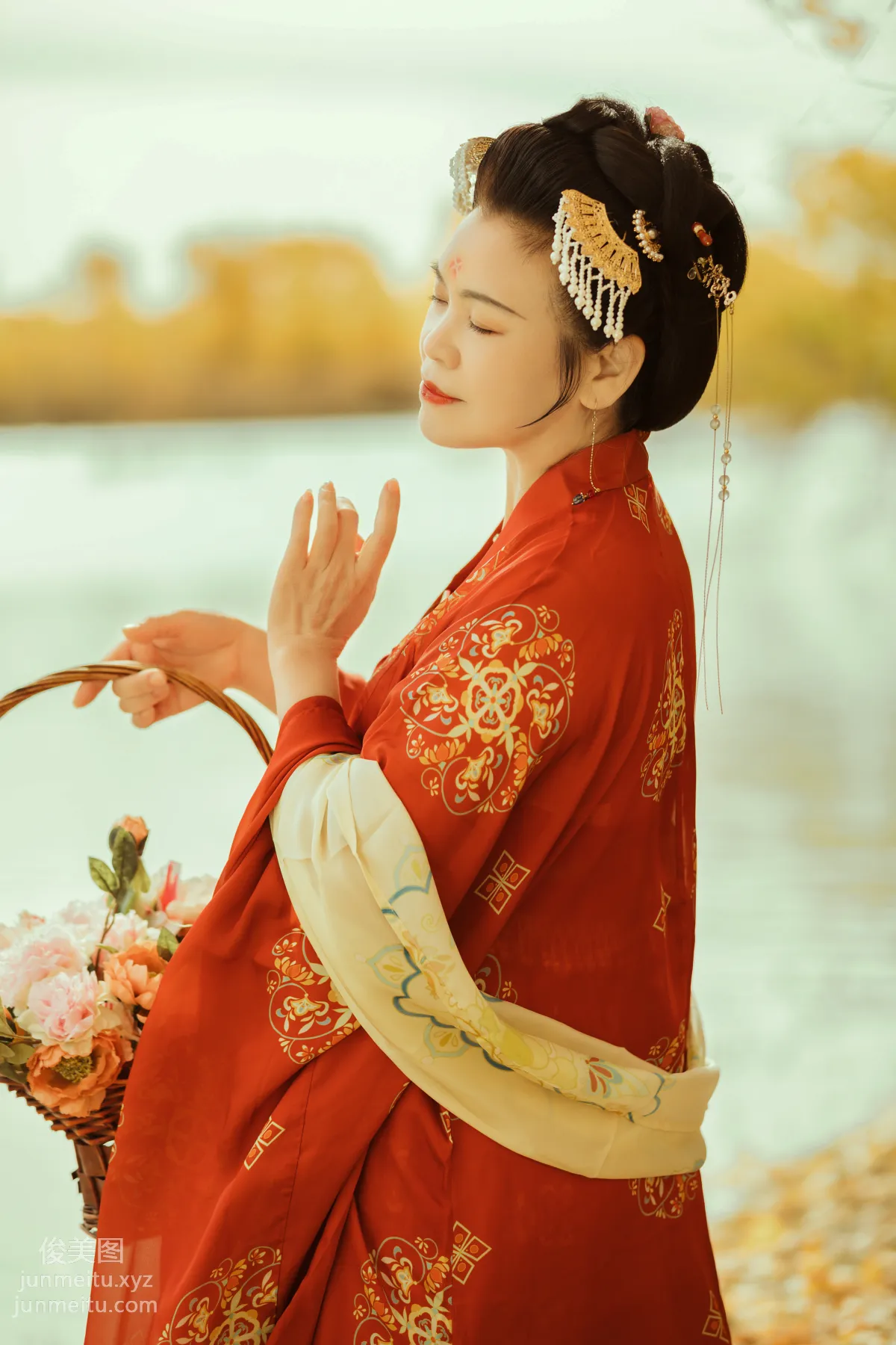 [YiTuYu] 2021.09.03 Time Does Not Defeat a Beauty, Zhi Qiu photo 2