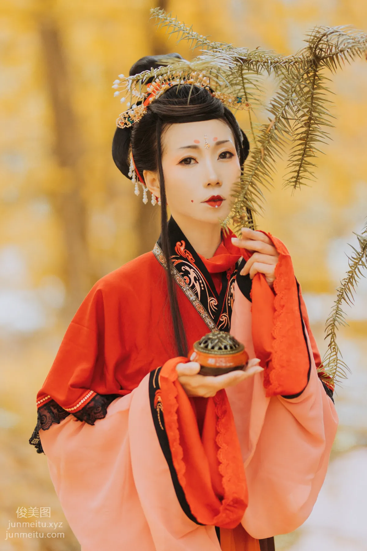 Tan Zi: YiTuYu photo 2