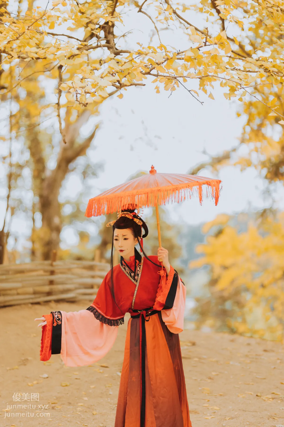 Tan Zi: YiTuYu photo 3