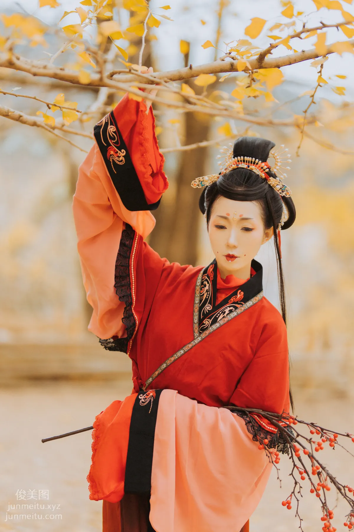 Tan Zi: YiTuYu photo 4