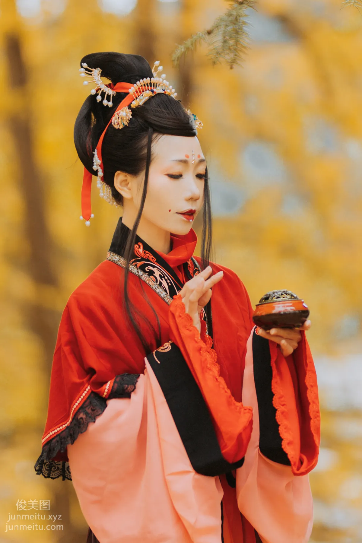 Tan Zi: YiTuYu photo 7