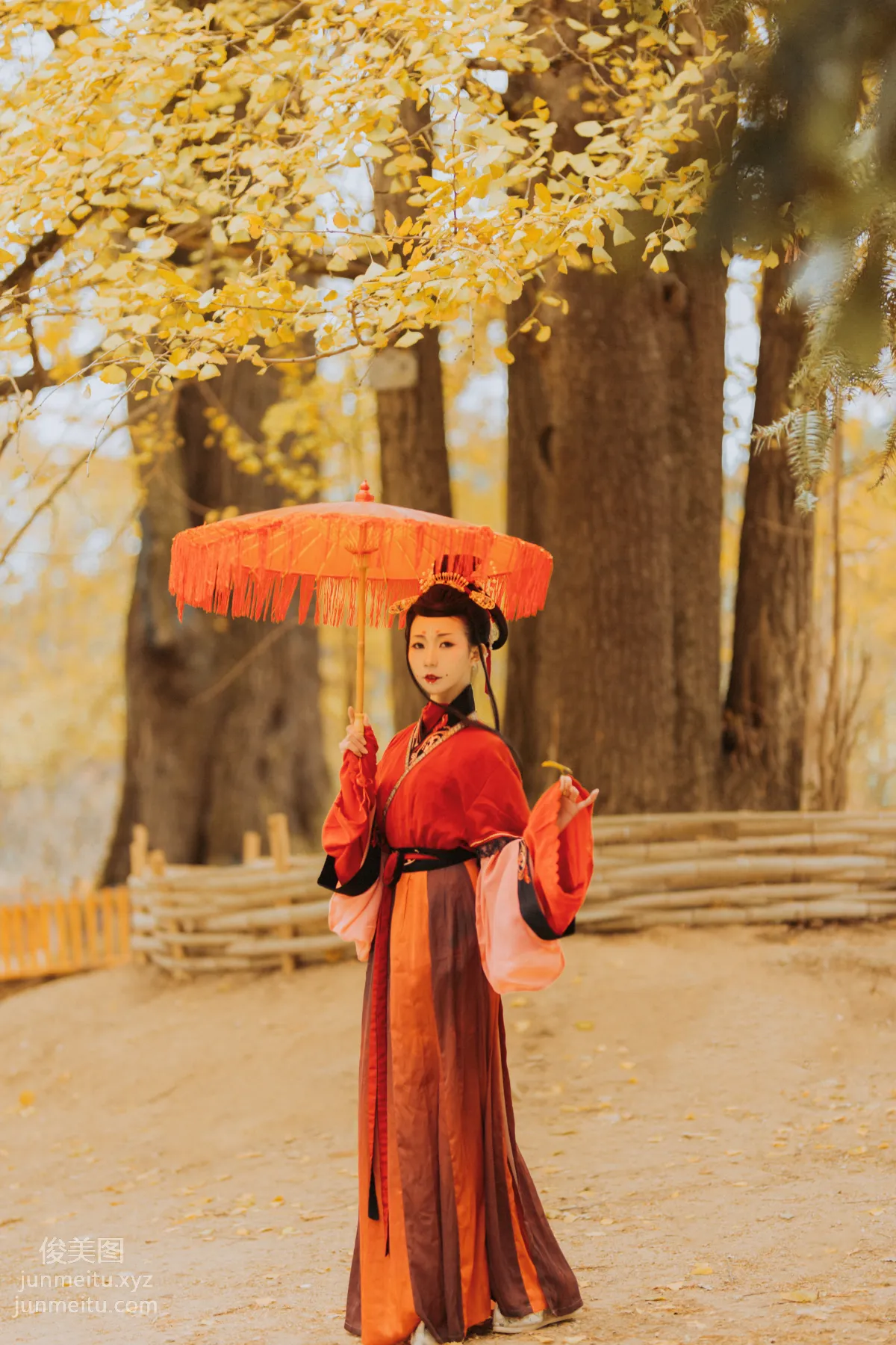 Tan Zi: YiTuYu photo 13
