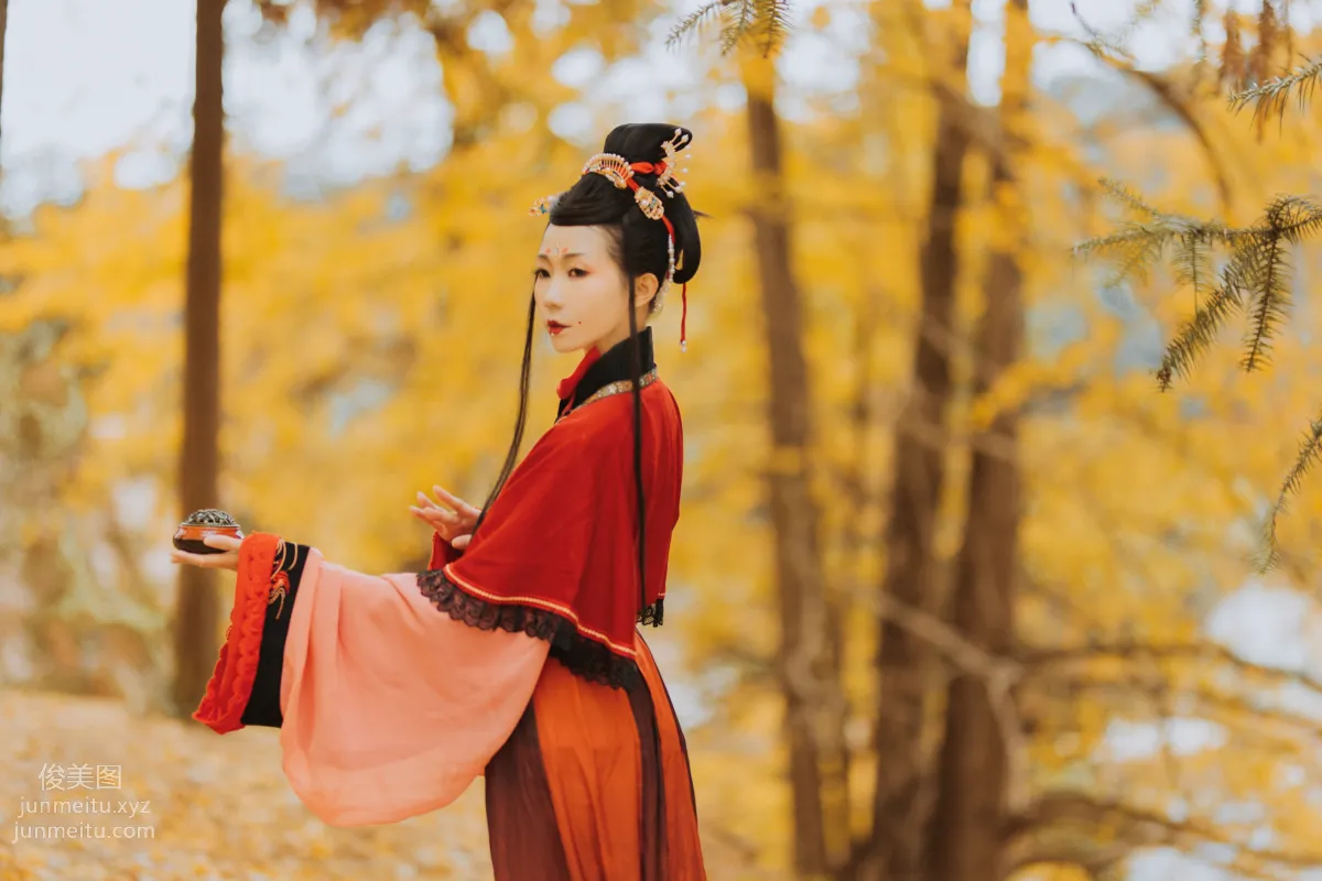Tan Zi: YiTuYu photo 19
