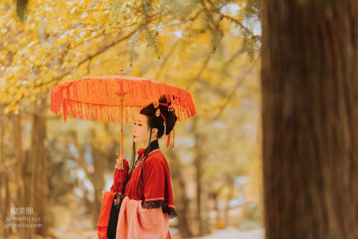 Tan Zi: YiTuYu photo 21