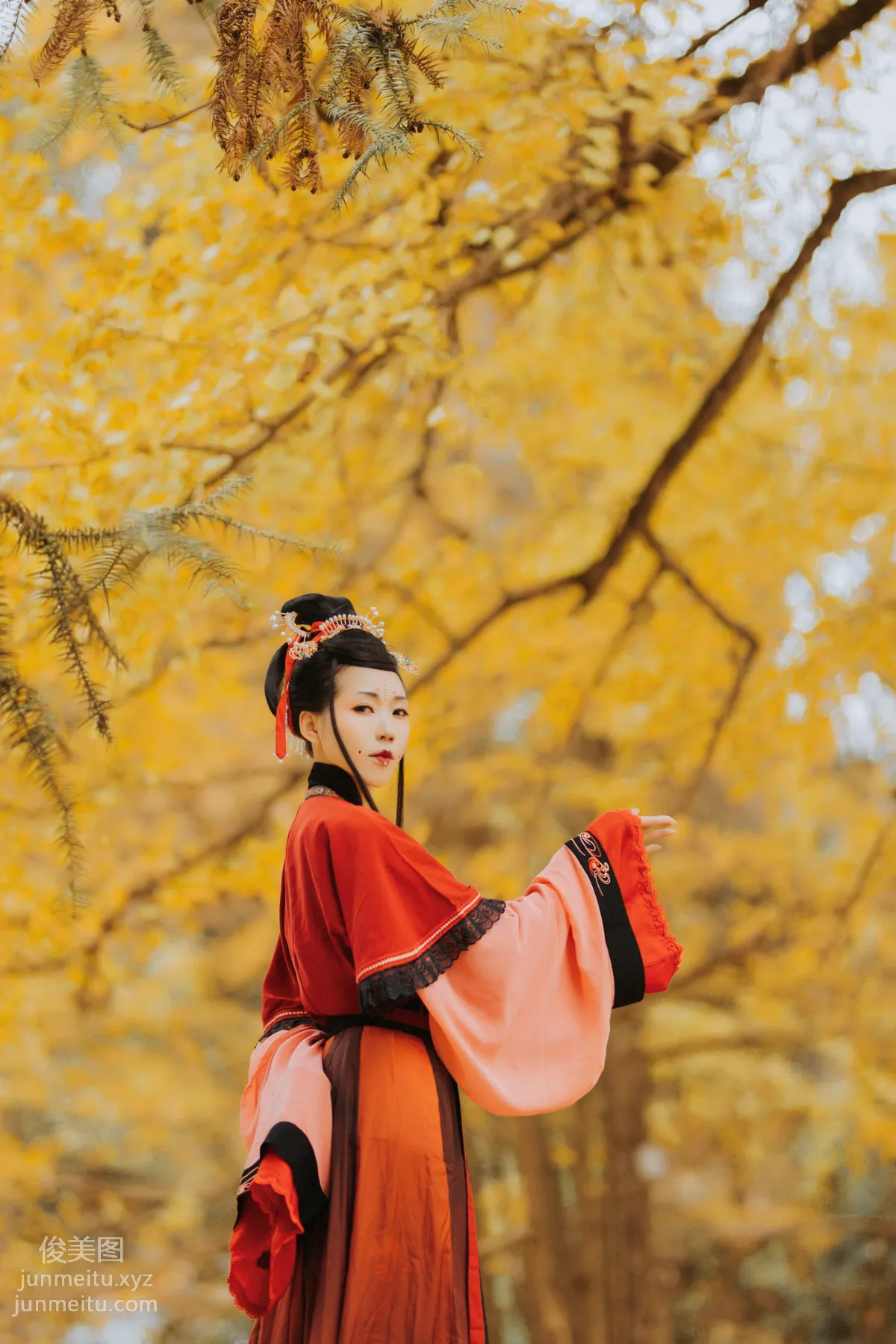 Tan Zi: YiTuYu photo 24