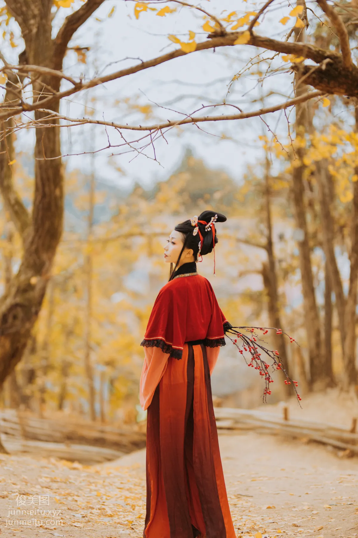 Tan Zi: YiTuYu photo 25