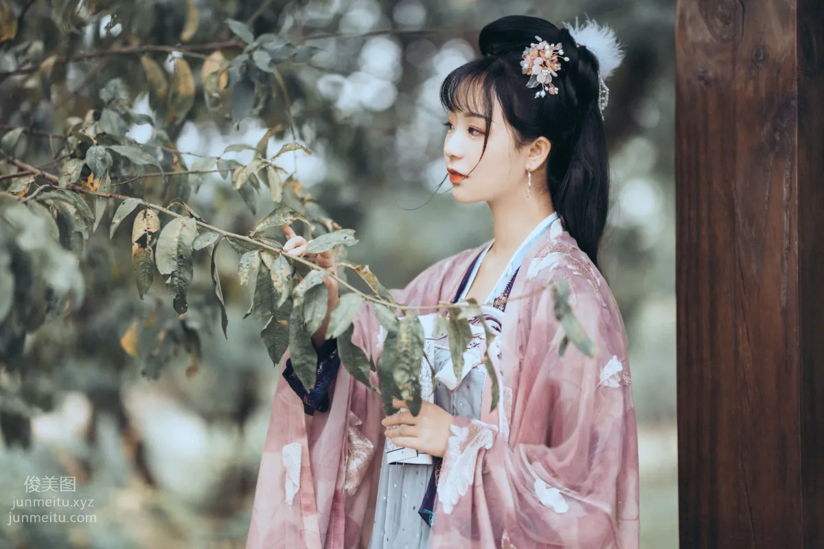 Seven: YiTuYu photo 8