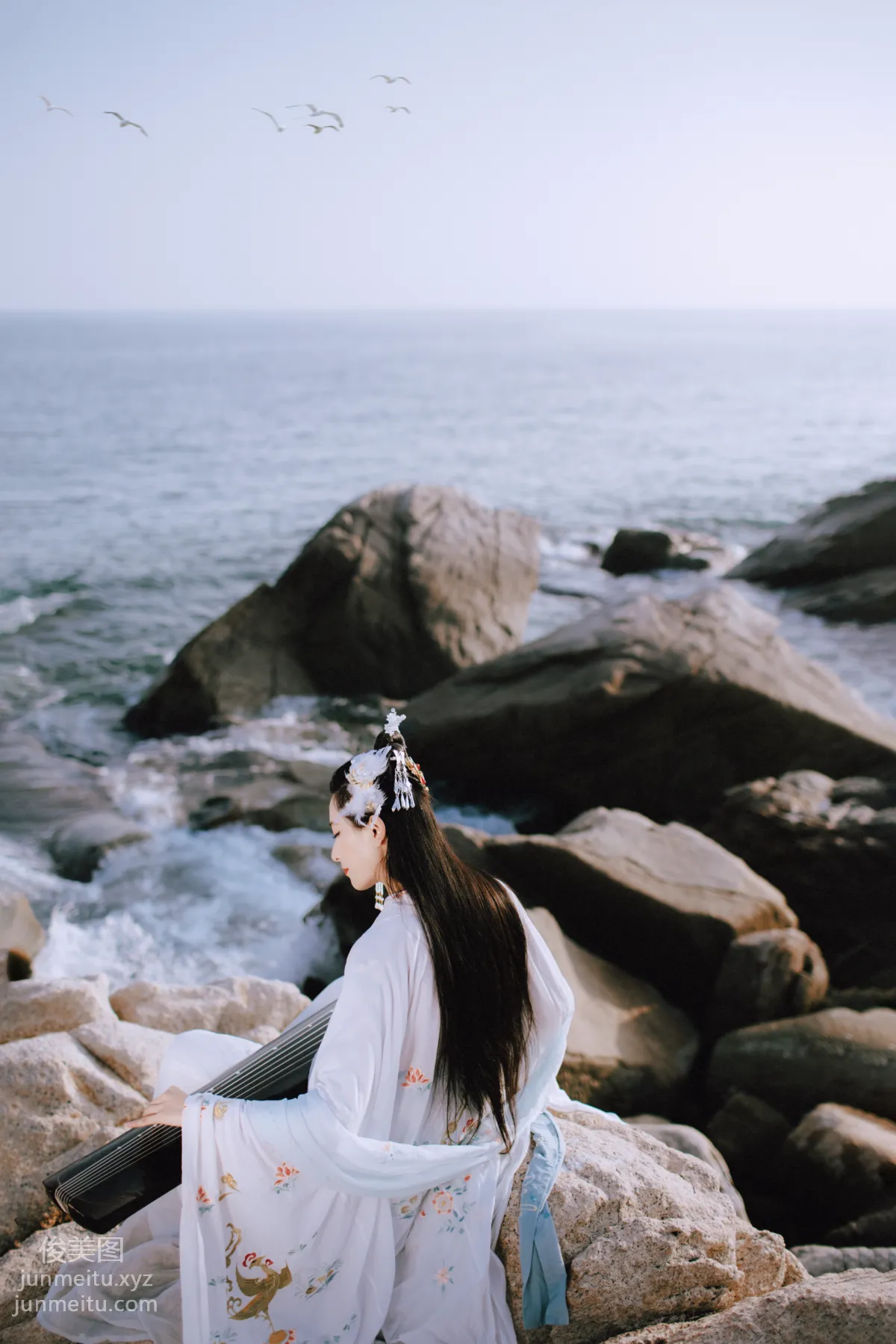 Ying Er: YiTuYu photo 15