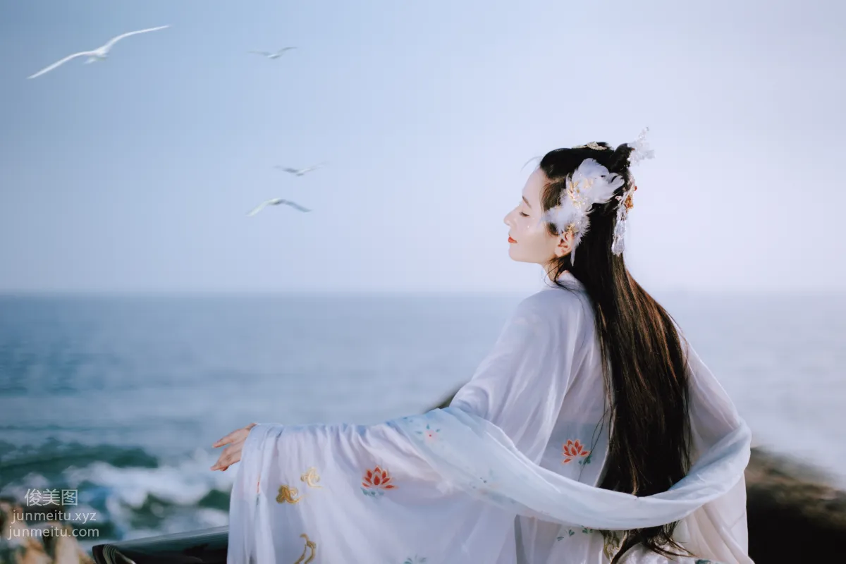 Ying Er: YiTuYu photo 22