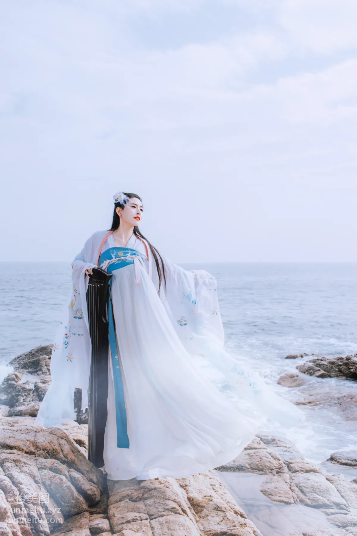 Ying Er: YiTuYu photo 23