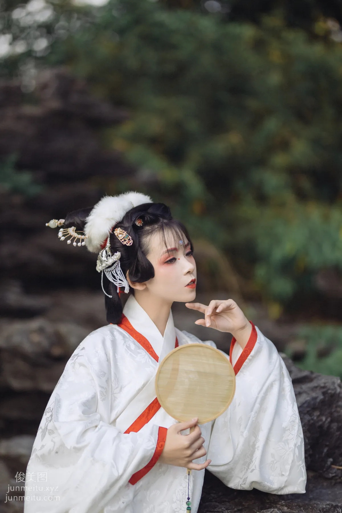 You Ran: YiTuYu photo 10