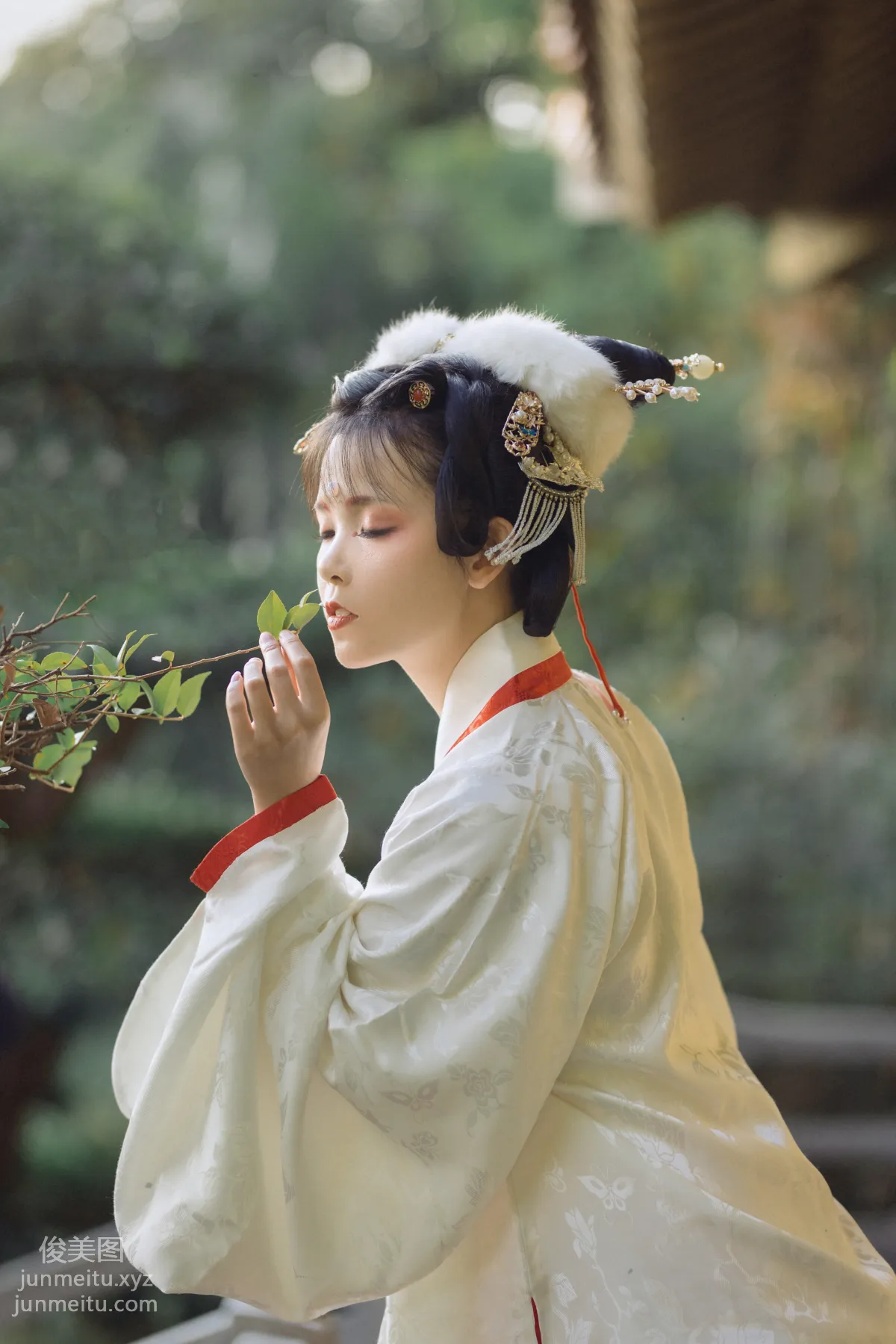 You Ran: YiTuYu photo 25