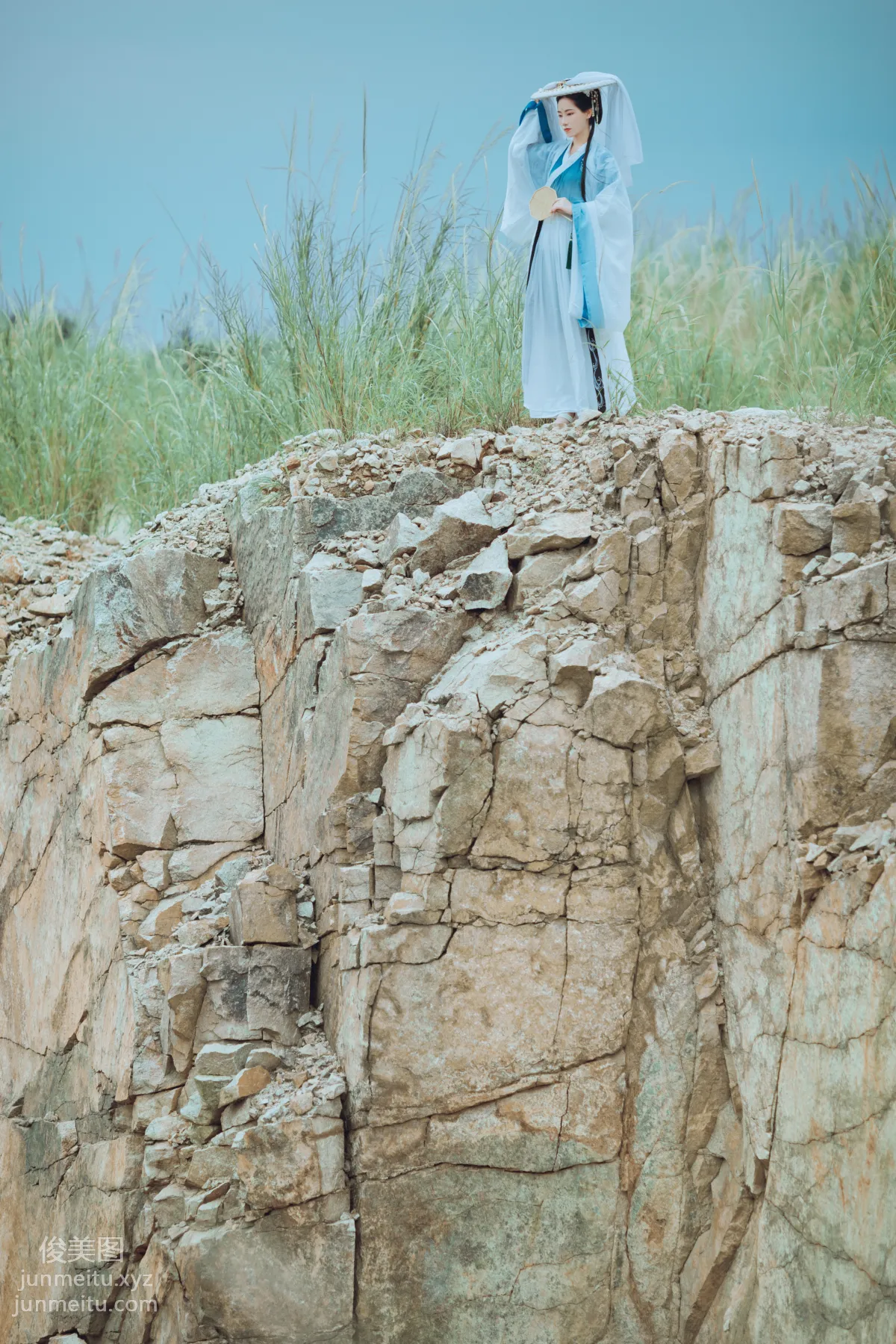 [YiTuYu] 2021.09.04 Hidden in Blue Robes Xiao Xuan photo 24