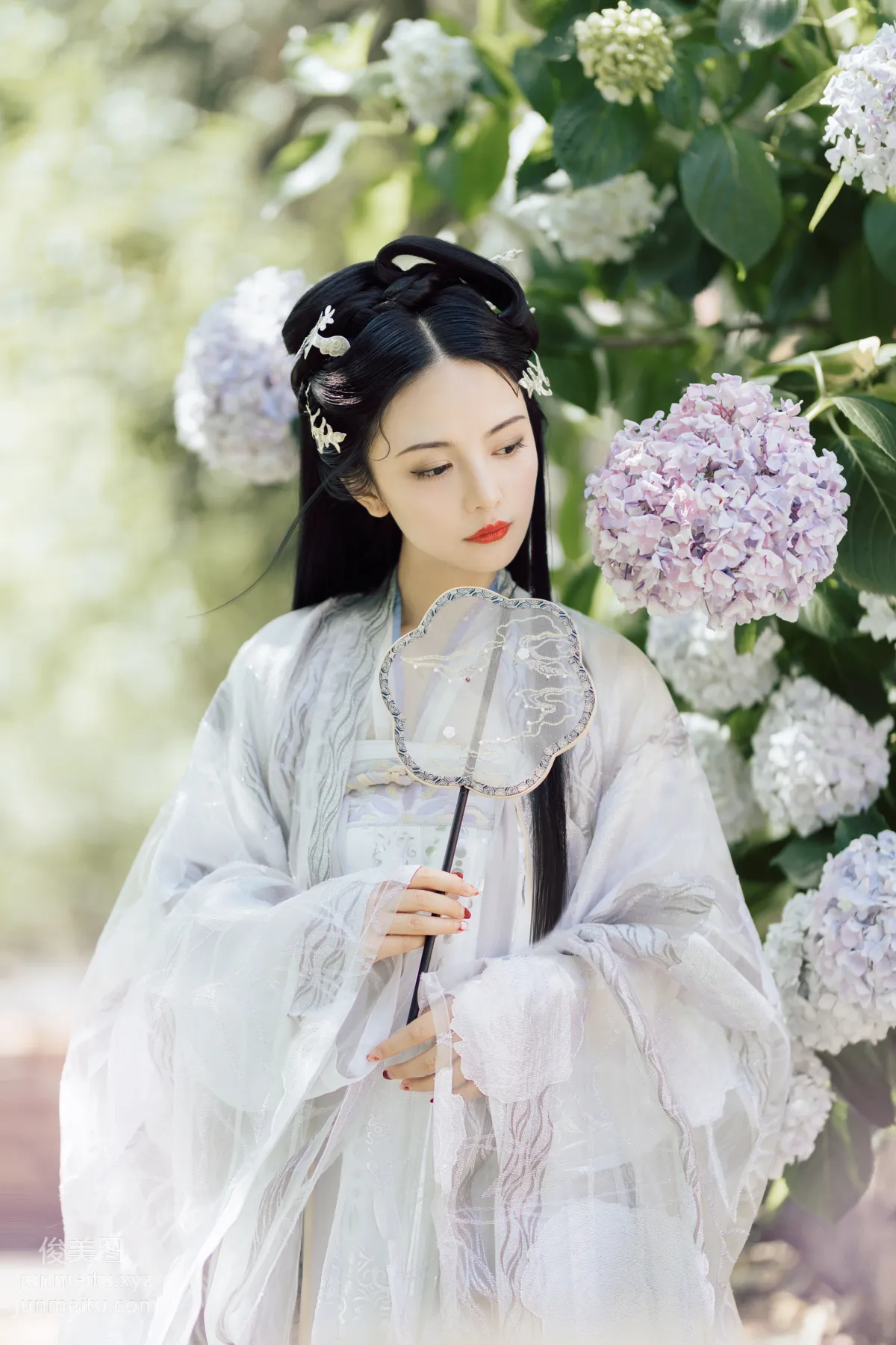 Hu Liya: YiTuYu photo 4