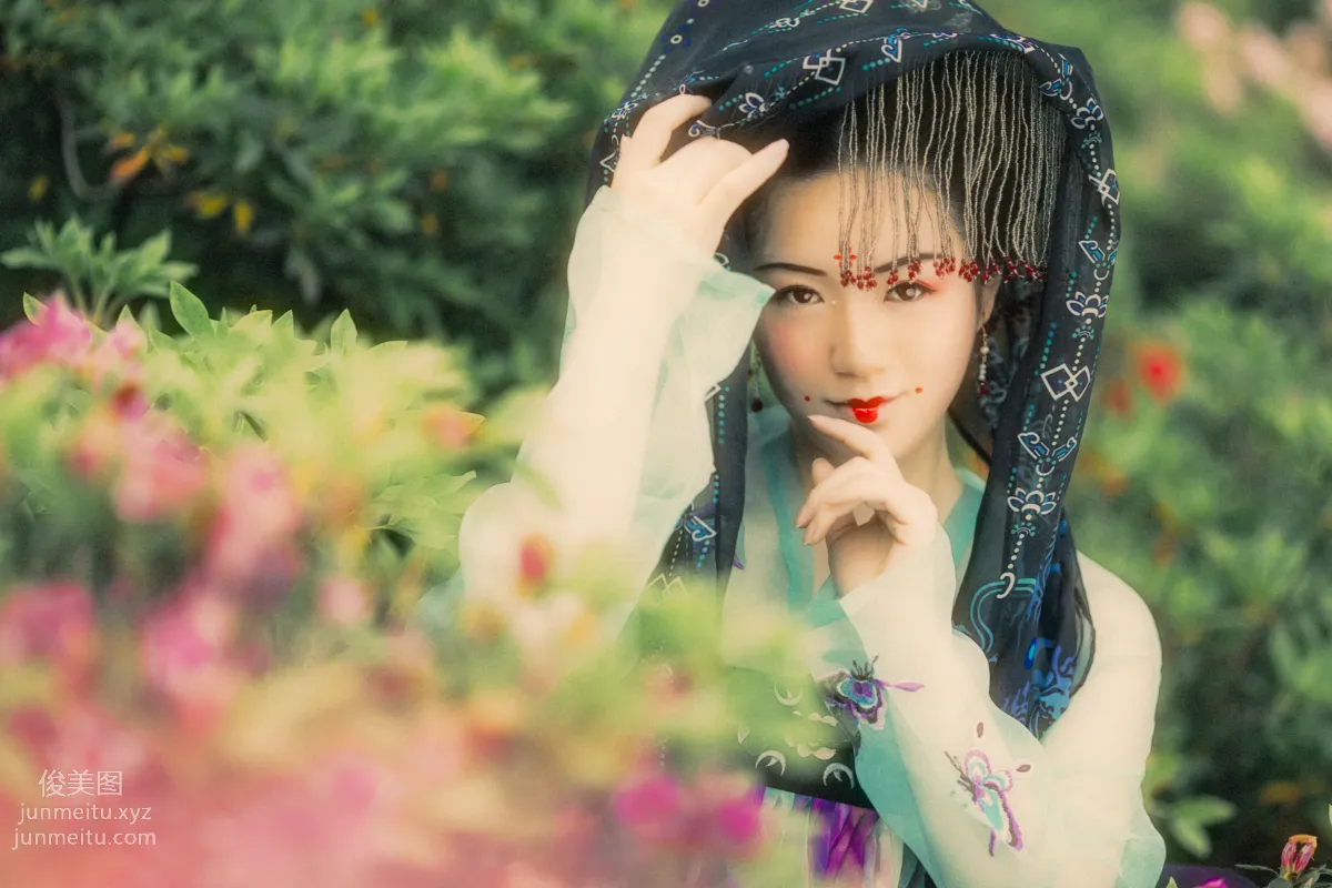 Wan Er: YiTuYu photo 11