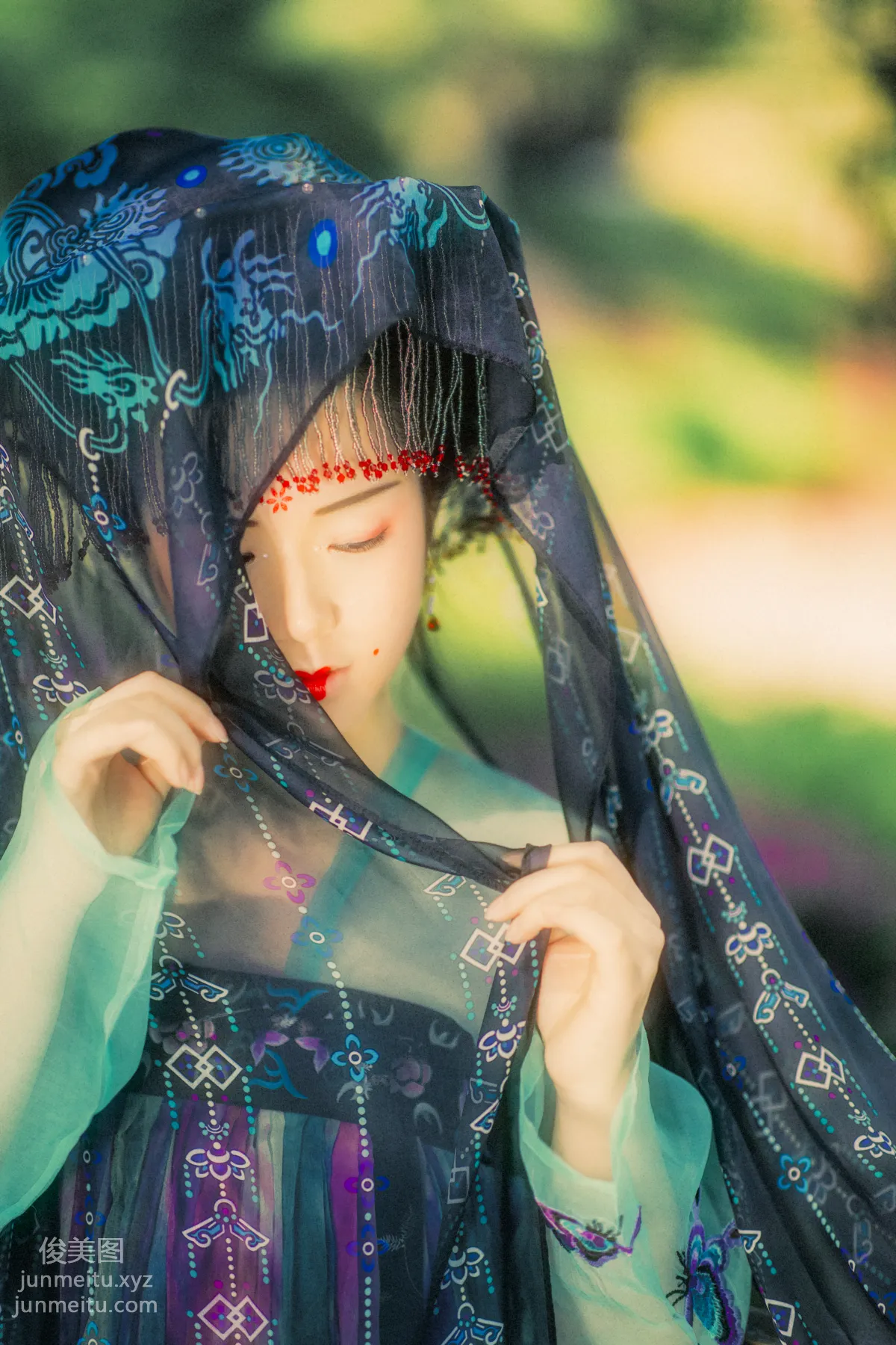 Wan Er: YiTuYu photo 16