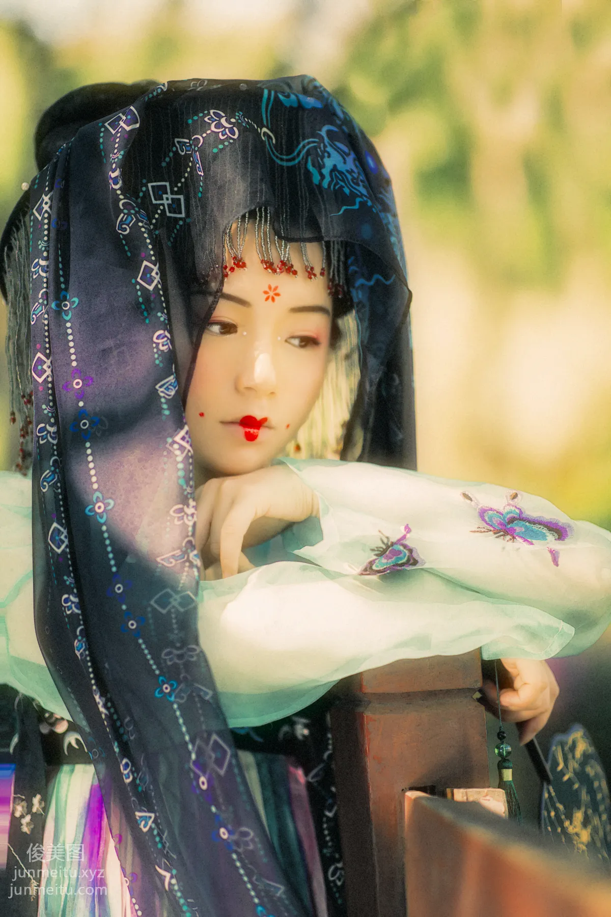 Wan Er: YiTuYu photo 17
