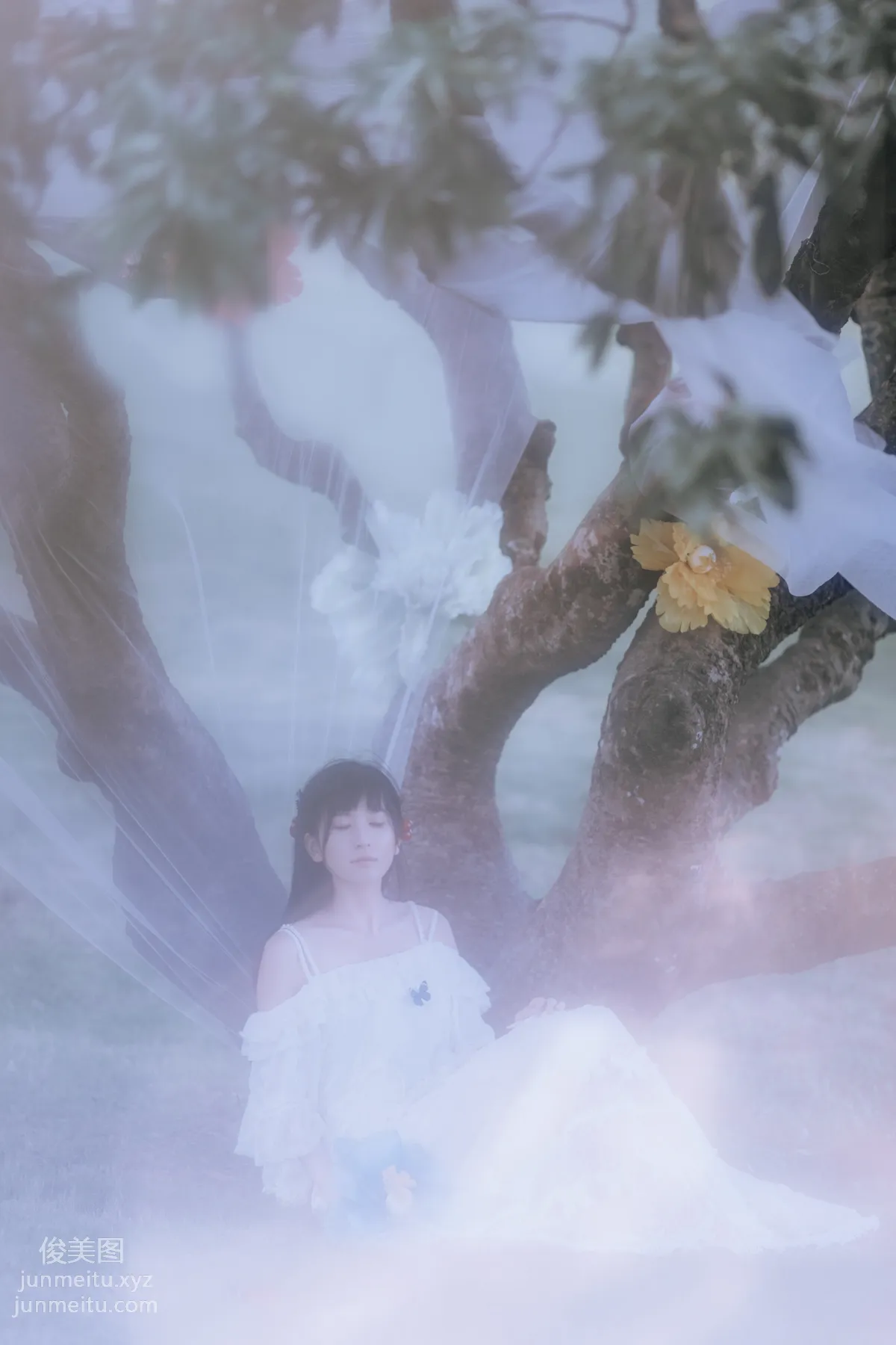 Ying Er: YiTuYu photo 9