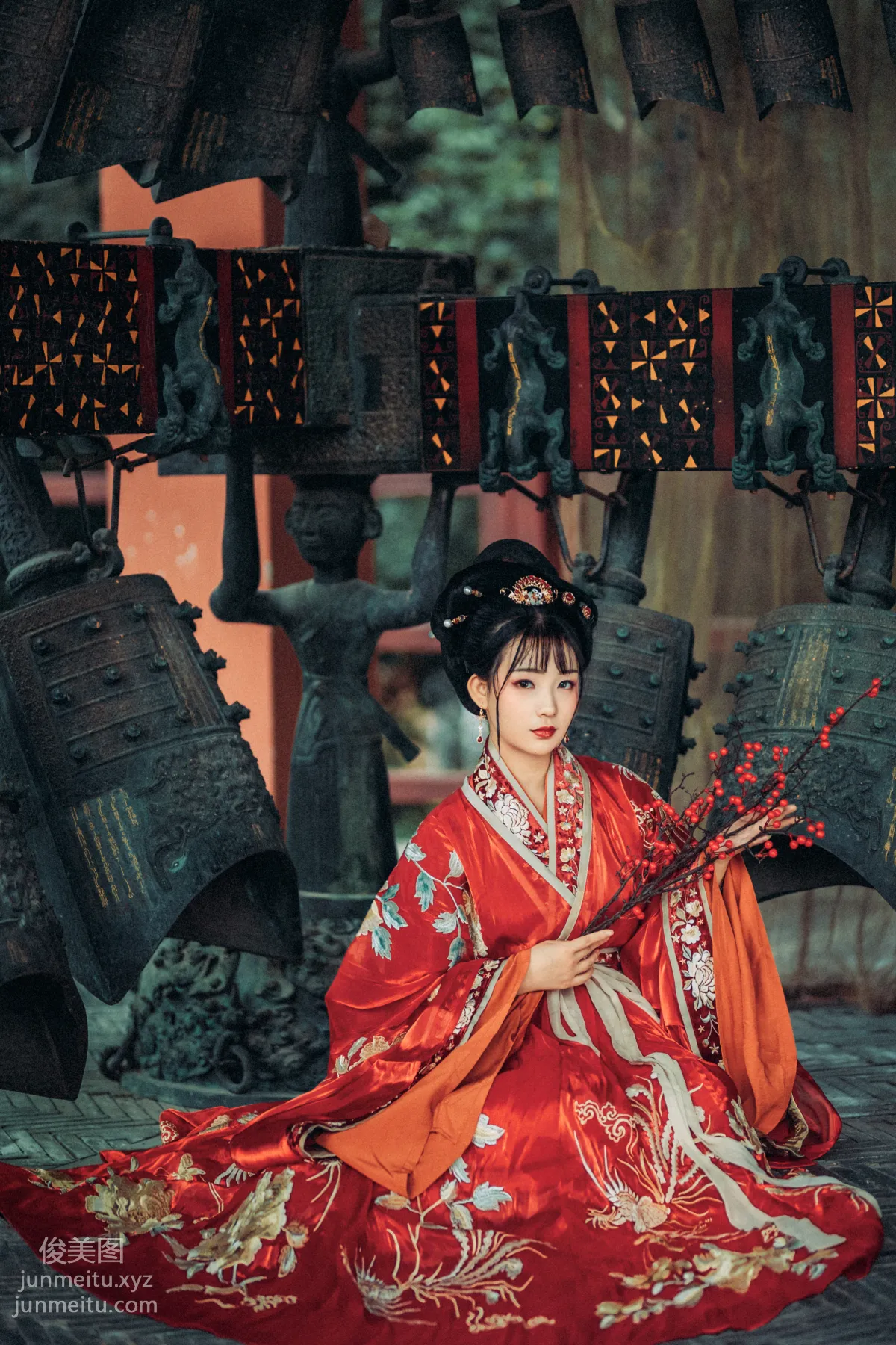 Seven: YiTuYu photo 11