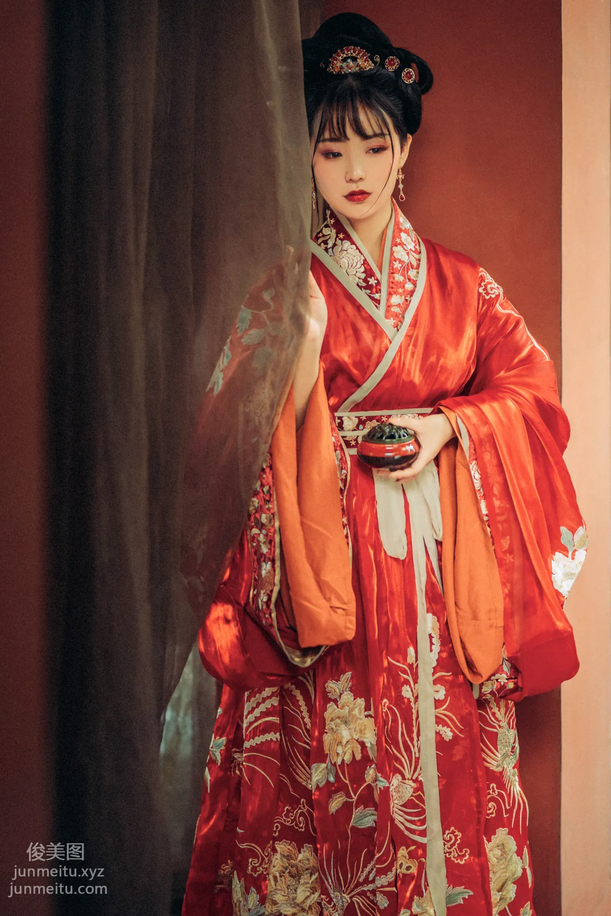 Seven: YiTuYu photo 12